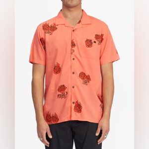 NWT Billabong Short Sleeve Sundays Vacay Rose Print Button Up Shirt - M
